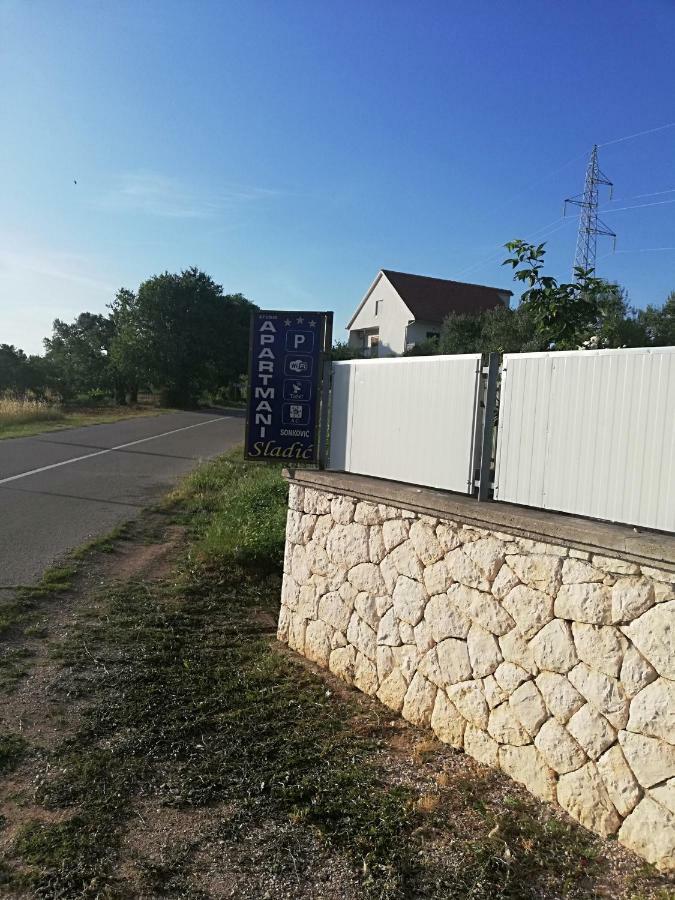 Apartmani Sladic Skradin Esterno foto